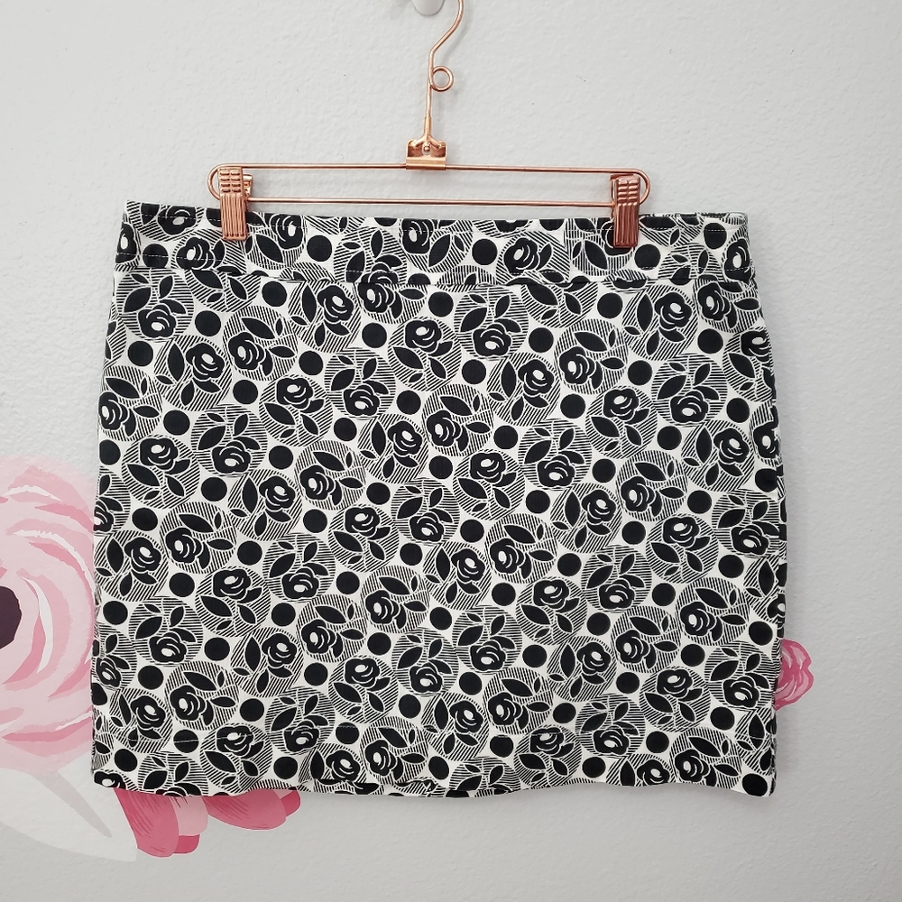 Ann Taylor LOFT Petites Stretch Size 12P